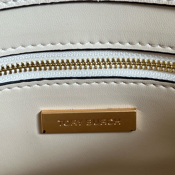 💰SOLD - 76997 - Tory Burch Fleming Convertible Shoulder Bag - Picture 13 of 16